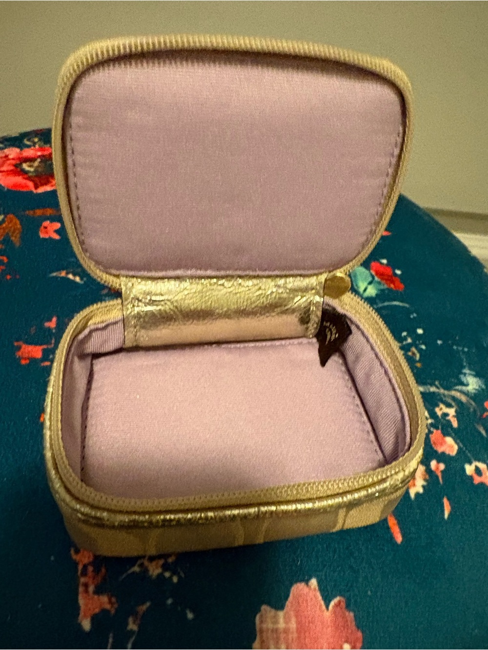 Coach Poppy Pill Box - Picture 6 of 7